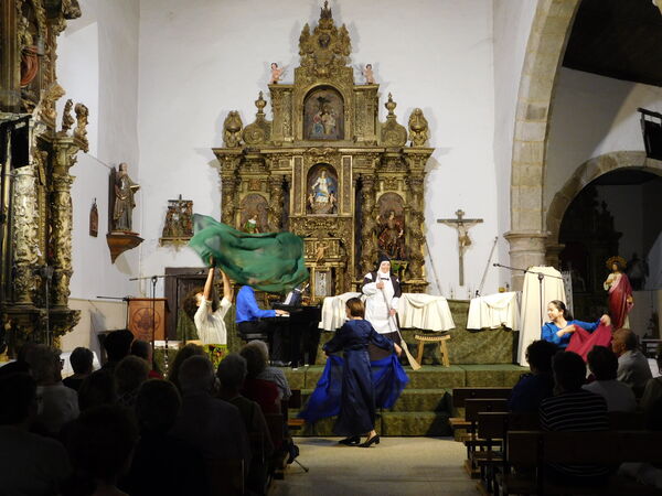 En la iglesia de Nuestra Señora de la Zarza de Galinduste