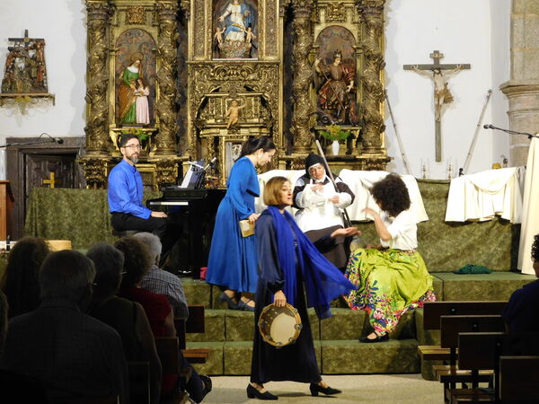 En la iglesia de Nuestra Señora de la Zarza de Galinduste