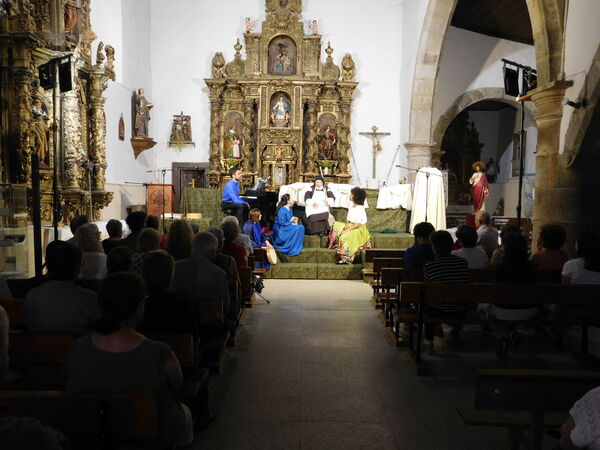 En la iglesia de Nuestra Señora de la Zarza de Galinduste