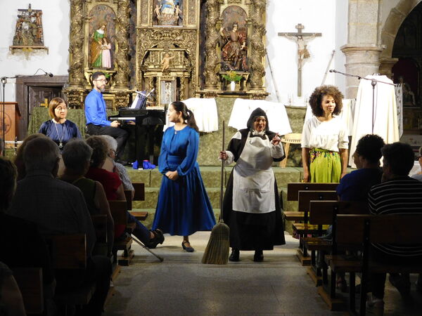 En la iglesia de Nuestra Señora de la Zarza de Galinduste