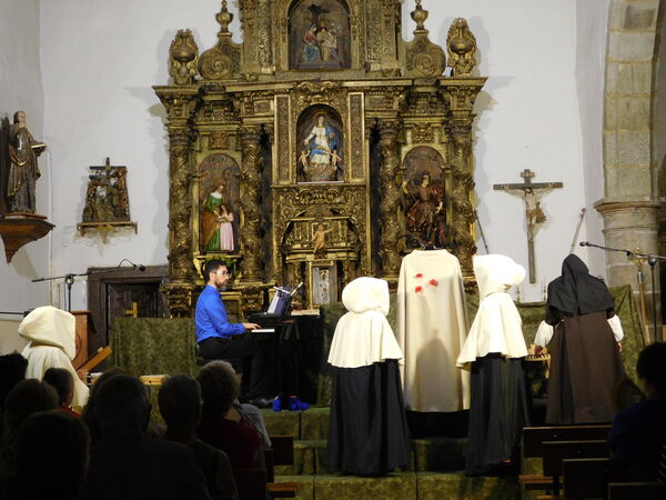 En la iglesia de Nuestra Señora de la Zarza de Galinduste