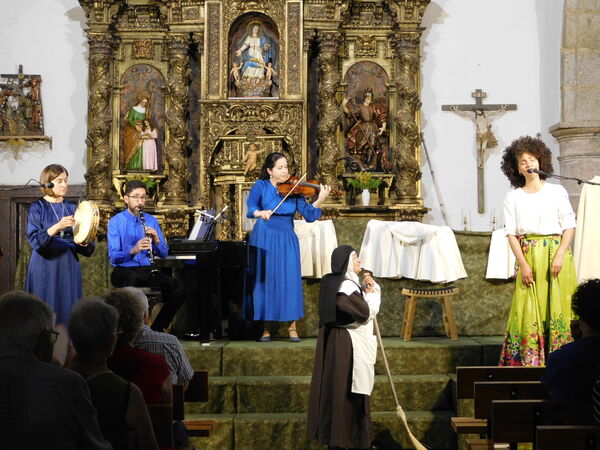 En la iglesia de Nuestra Señora de la Zarza de Galinduste