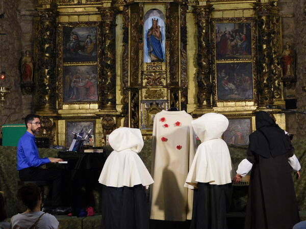 En la iglesia de Nuestra Señora del Peral de Bogajo