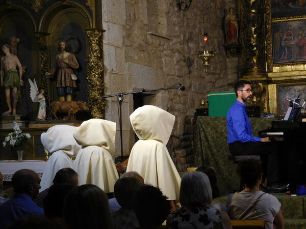 En la iglesia de Nuestra Señora del Peral de Bogajo