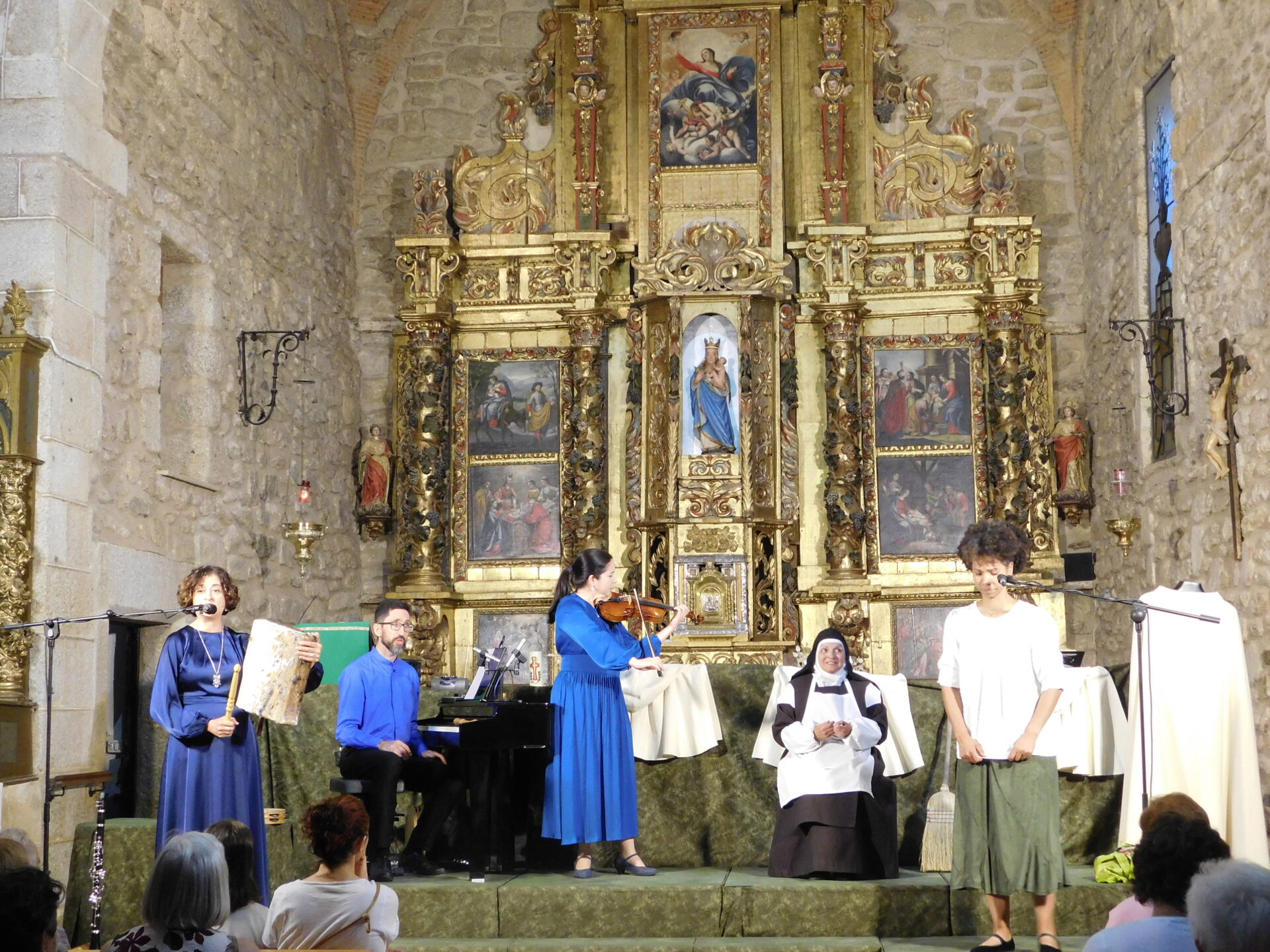 En la iglesia de Nuestra Señora del Peral de Bogajo
