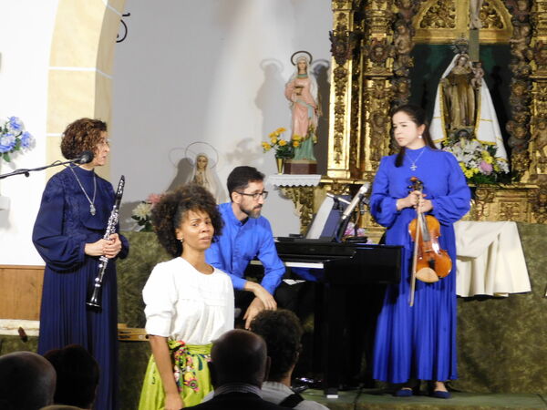 En la iglesia de Nuestra Señora del Rosario de Éjeme.