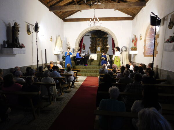 En la iglesia de San Pedro Apóstol de Aldeanueva de la Sierra