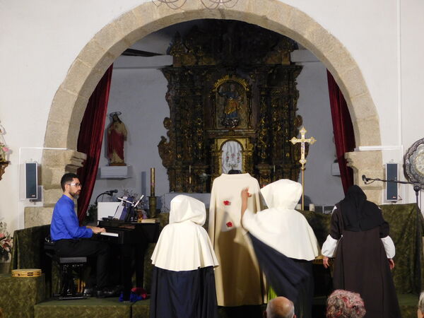 En la iglesia de San Pedro Apóstol de Aldeanueva de la Sierra