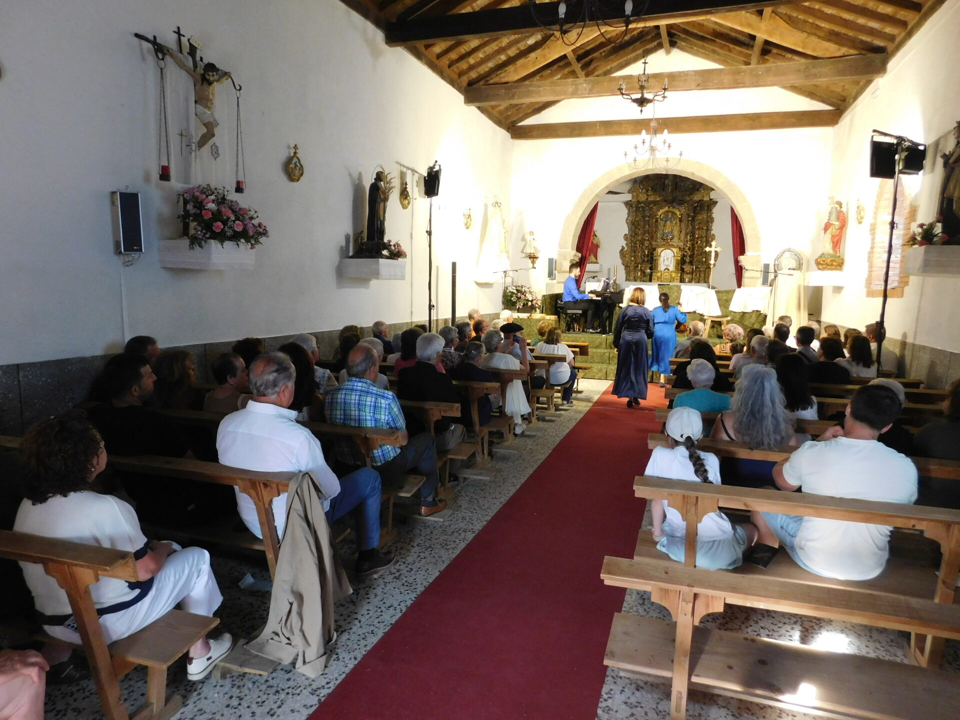 En la iglesia de San Pedro Apóstol de Aldeanueva de la Sierra