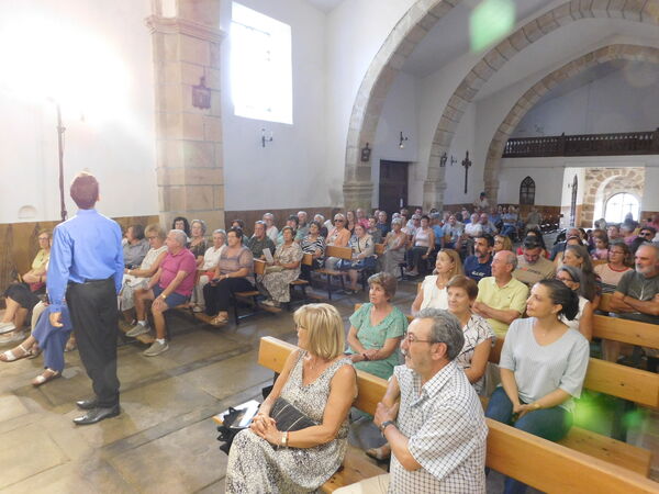 En la iglesia de San Pedro Apóstol de El Sahúgo