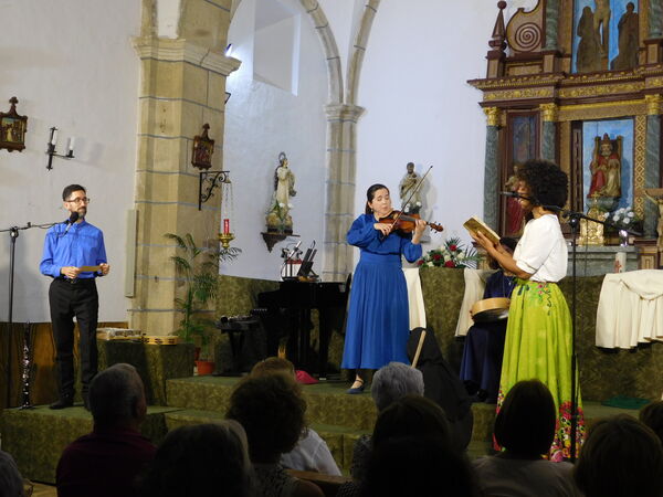 En la iglesia de San Pedro Apóstol de El Sahúgo