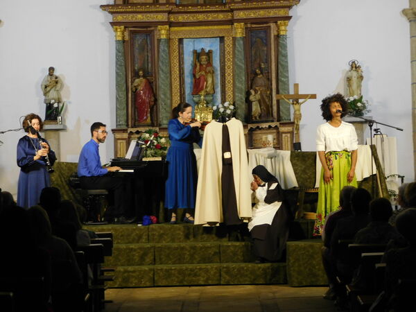 En la iglesia de San Pedro Apóstol de El Sahúgo