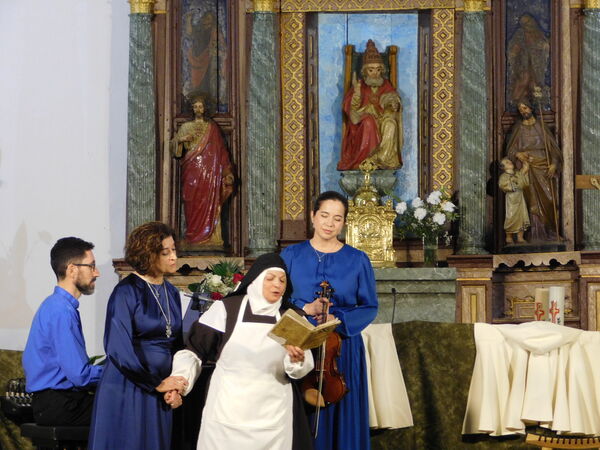 En la iglesia de San Pedro Apóstol de El Sahúgo