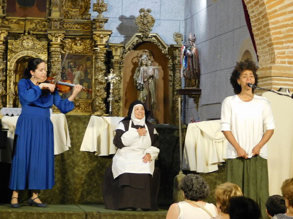 En la iglesia de San Pedro Apóstol de Larrodrigo
