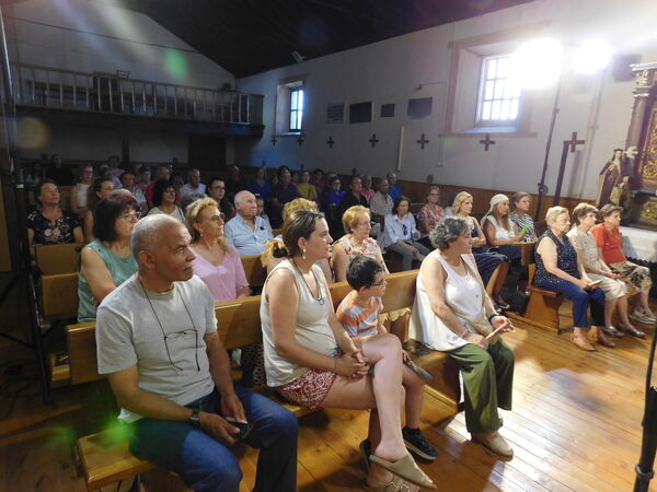 En la iglesia de San Pedro Apóstol de Larrodrigo