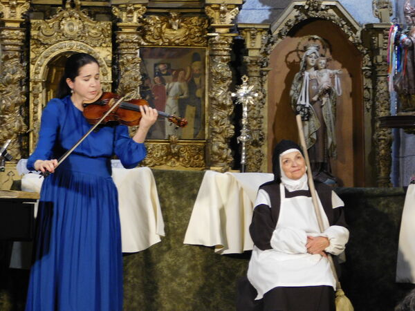 En la iglesia de San Pedro Apóstol de Larrodrigo