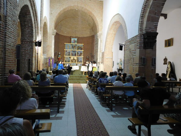 En la iglesia de San Pedro Apóstol de Paradinas de San Juan