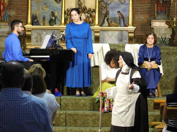 En la iglesia de San Pedro Apóstol de Paradinas de San Juan
