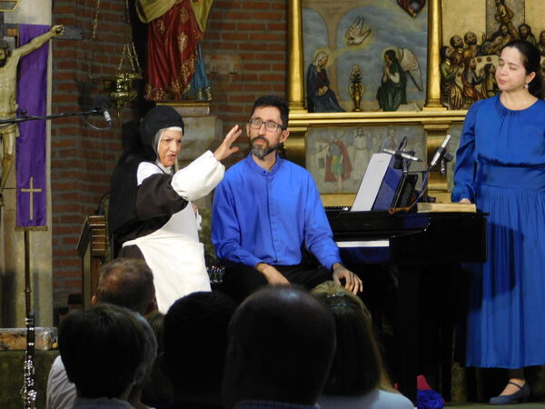 En la iglesia de San Pedro Apóstol de Paradinas de San Juan