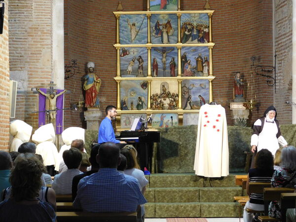 En la iglesia de San Pedro Apóstol de Paradinas de San Juan