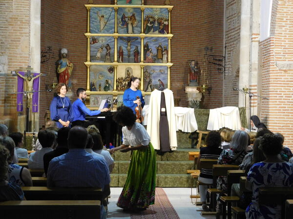 En la iglesia de San Pedro Apóstol de Paradinas de San Juan