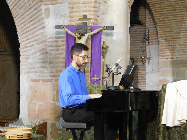 En la iglesia de San Pedro Apóstol de Paradinas de San Juan