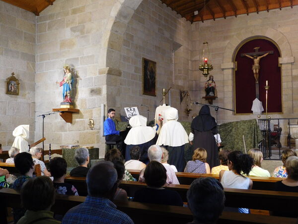 En la iglesia de San Sebastián de Mieza.