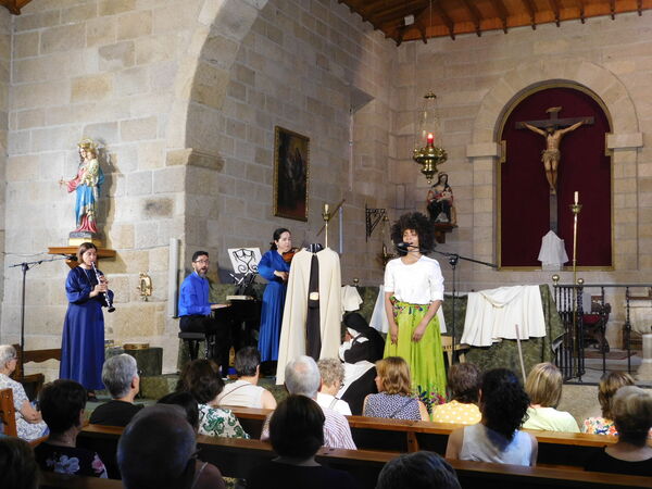 En la iglesia de San Sebastián de Mieza.