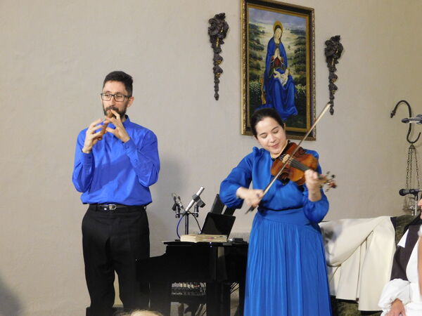 En la iglesia de Santa Isabel de Monleón.