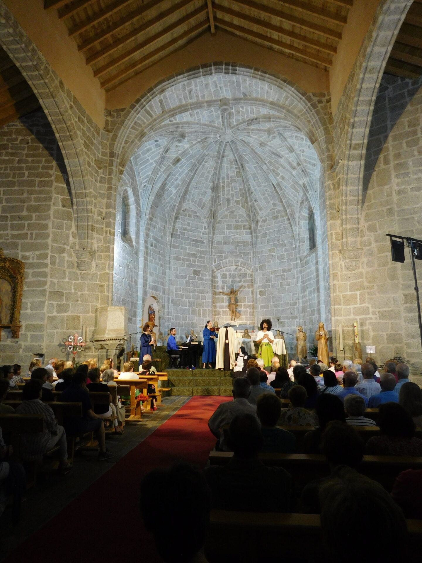 En la iglesia de Santa María la Blanca de Fuenterroble de Salvatierra