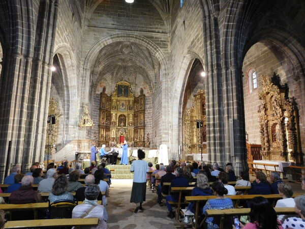 En la iglesia de Santiago en Santiago de la Puebla