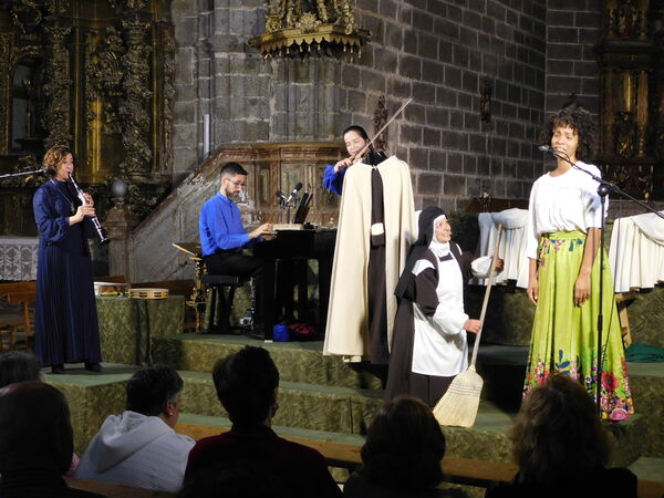 En la iglesia de Santiago en Santiago de la Puebla