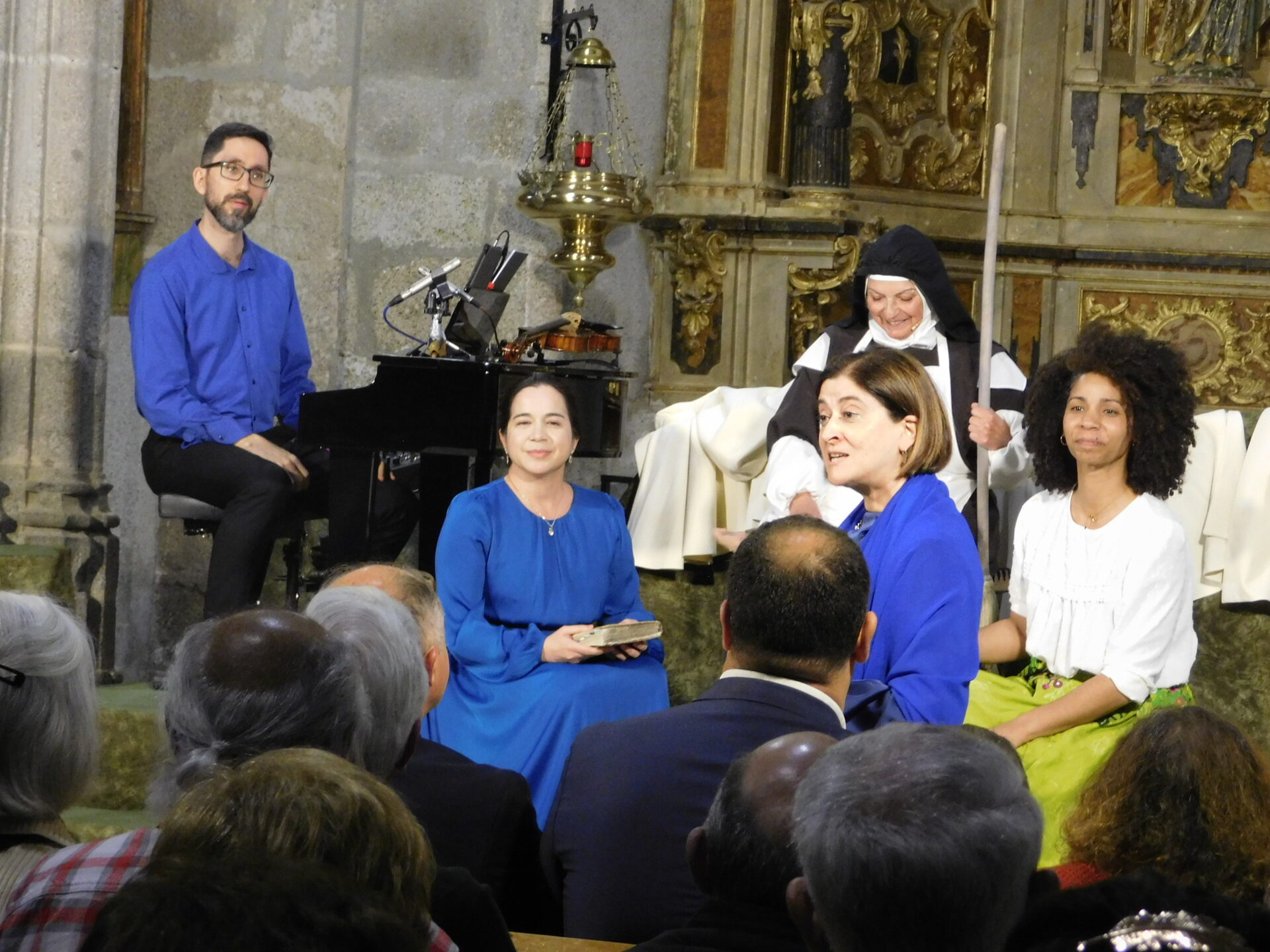 ESTRENO EN LA IGLESIA DE MANCERA DE ABAJO