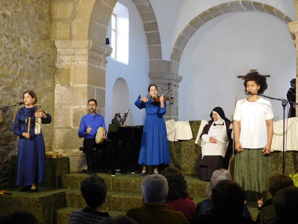 La ermita del Santo Cristo de Fuenteguinaldo acoge el montaje teatral “Juan, el espíritu del amor”