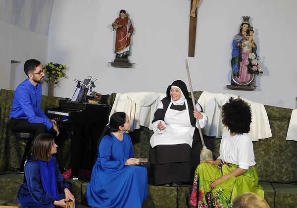 La figura más humana de San Juan de la Cruz emociona en Villaseco de los Gamitos