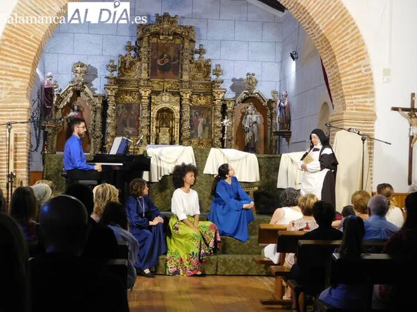 Larrodrigo ovaciona la obra 'Juan, el espíritu del amor'